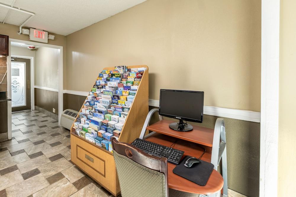 Magnuson Hotel Detroit Airport Romulus Εξωτερικό φωτογραφία