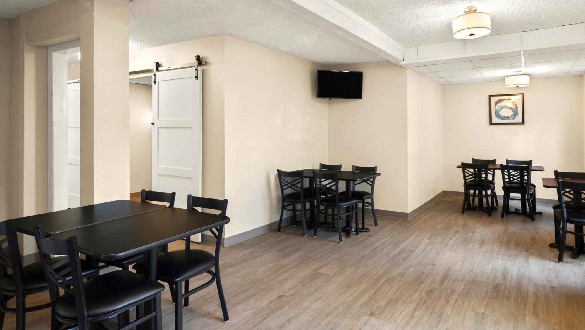 Magnuson Hotel Detroit Airport Romulus Εξωτερικό φωτογραφία